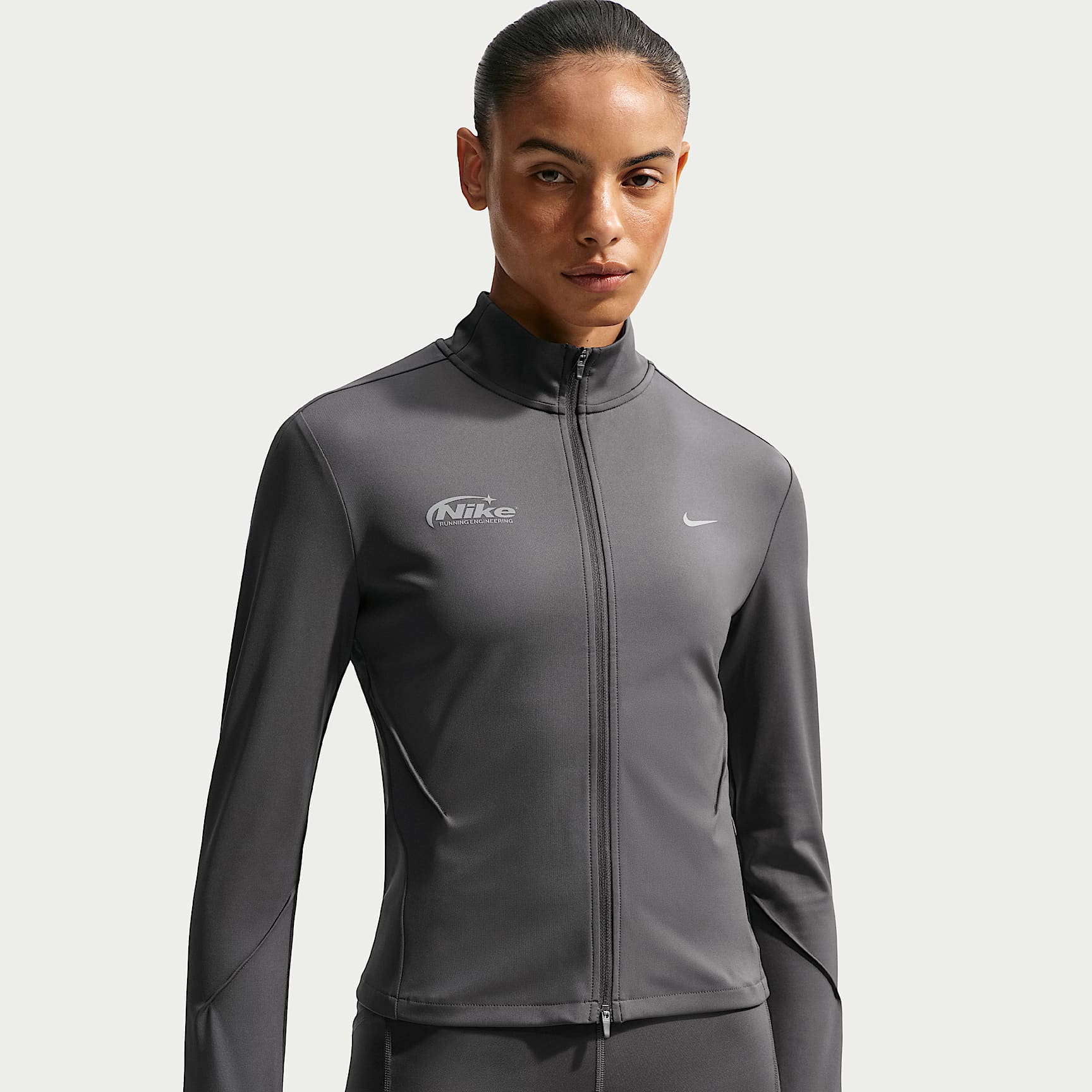 ナイキ　スウィフトウィメンズ Dri-FIT フルジップミッドレイヤー Nike Swift Women's Dri-FIT Full-Zip Mid-Layer Running Top. Nike.com